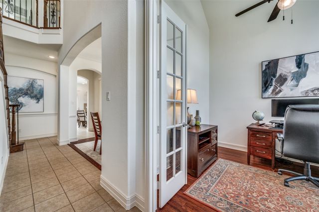 512 Castlewood Drive, Mckinney, TX 75071