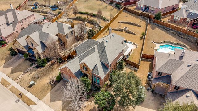 512 Castlewood Drive, Mckinney, TX 75071