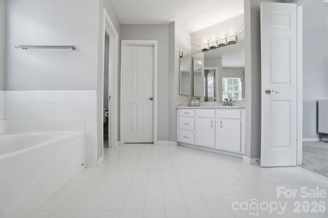 8329 Beardsley Drive, Charlotte, NC 28269