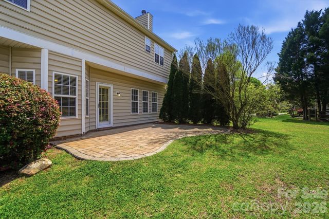 8329 Beardsley Drive, Charlotte, NC 28269