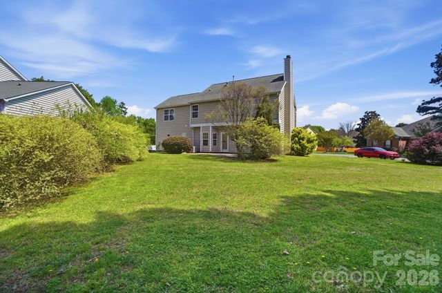 8329 Beardsley Drive, Charlotte, NC 28269