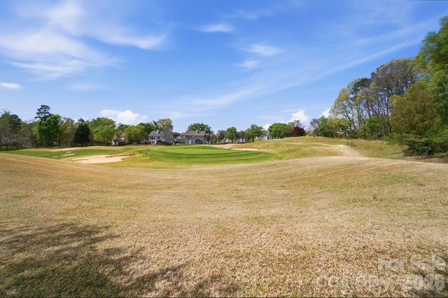 8329 Beardsley Drive, Charlotte, NC 28269