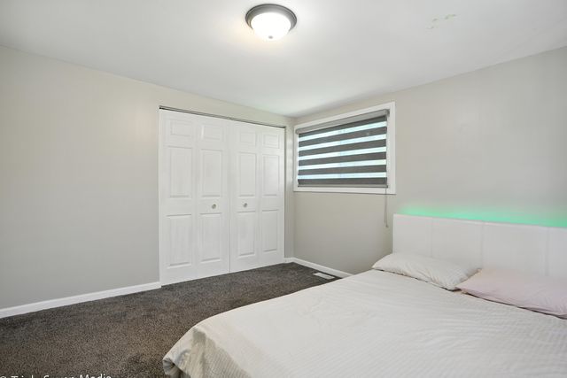 28629 W Ravine Drive, Barrington, IL 60010