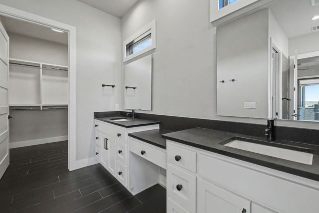 1837 Art Adams WAY, Spicewood, TX 78669