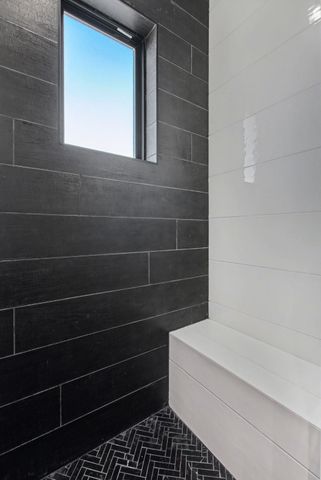 1837 Art Adams WAY, Spicewood, TX 78669