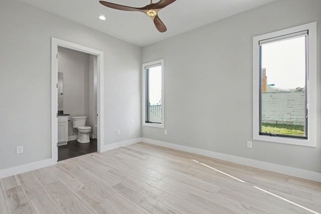 1837 Art Adams WAY, Spicewood, TX 78669