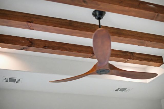 1837 Art Adams WAY, Spicewood, TX 78669