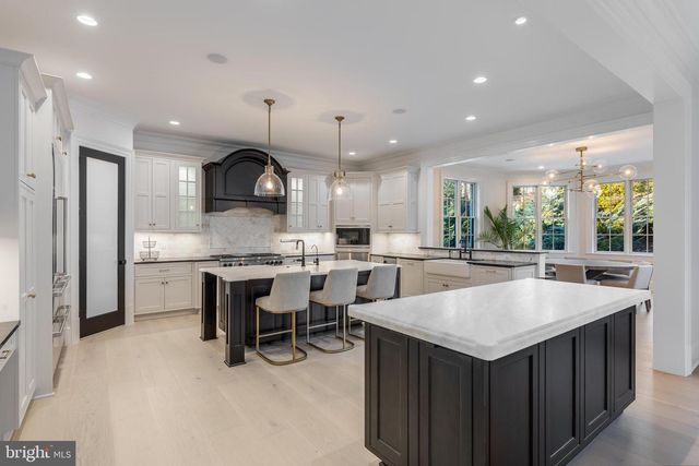 6704 LUPINE LN, Mclean, VA 22101