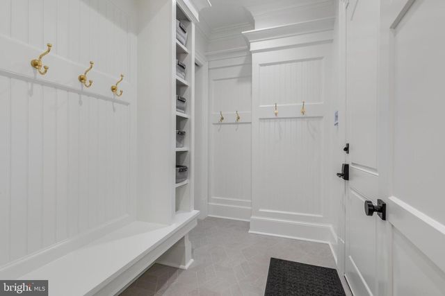 6704 LUPINE LN, Mclean, VA 22101