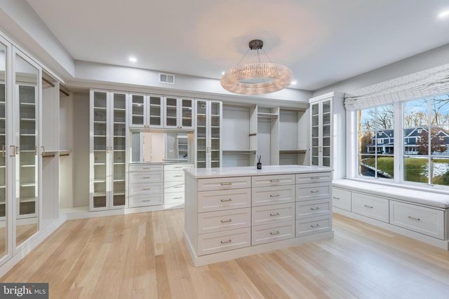 6704 LUPINE LN, Mclean, VA 22101
