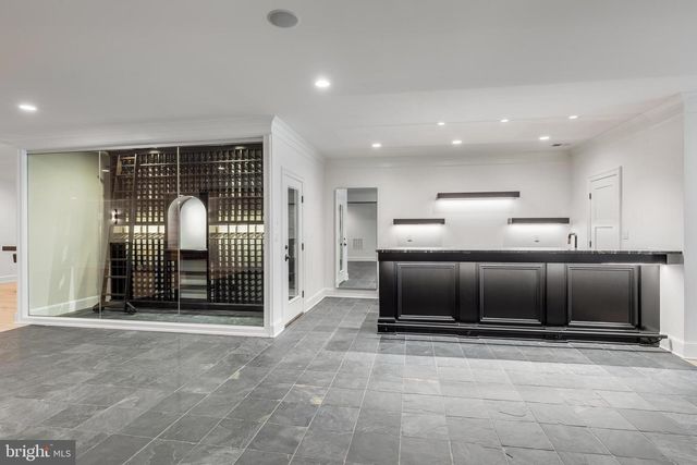 6704 LUPINE LN, Mclean, VA 22101