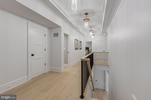 6704 LUPINE LN, Mclean, VA 22101