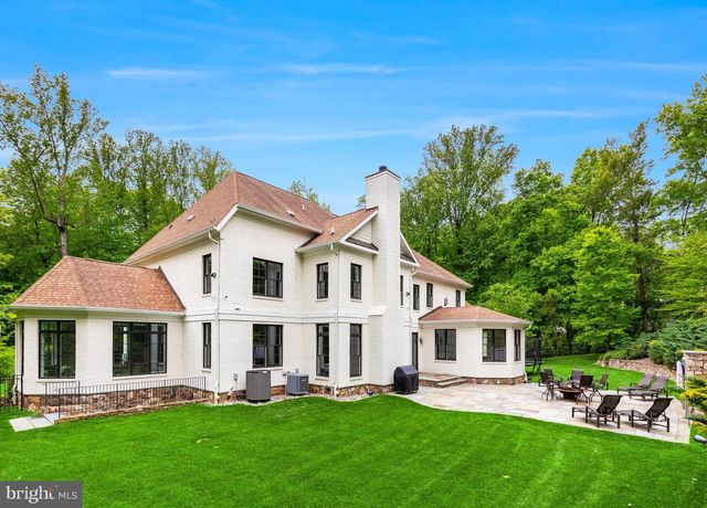 6704 LUPINE LN, Mclean, VA 22101