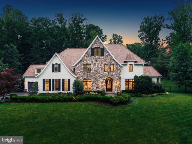 6704 LUPINE LN, Mclean, VA 22101