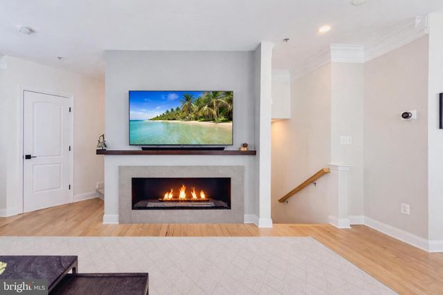 1023 GAITHER RD, Rockville, MD 20850