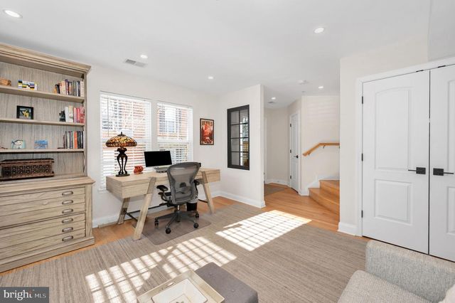 1023 GAITHER RD, Rockville, MD 20850