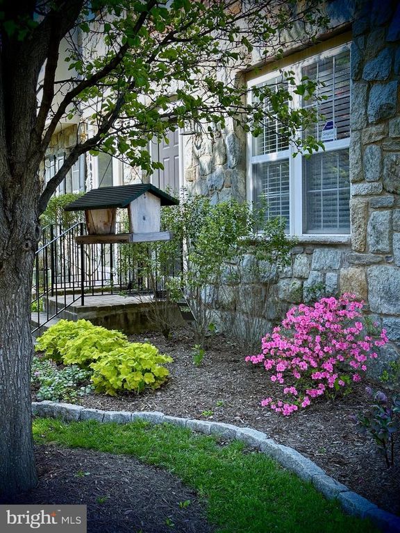 1023 GAITHER RD, Rockville, MD 20850