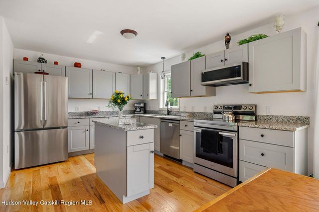 75 Eastern Parkway, Germantown, NY 12526