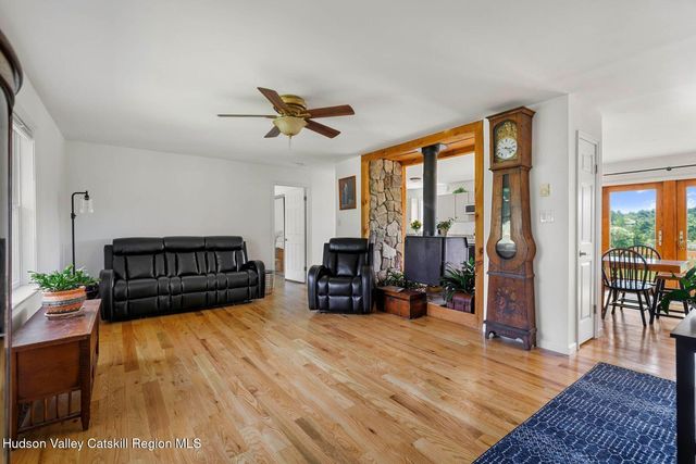 75 Eastern Parkway, Germantown, NY 12526