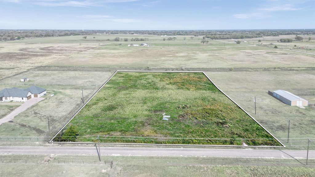 987 Gunter Road, Whitesboro, TX 76273