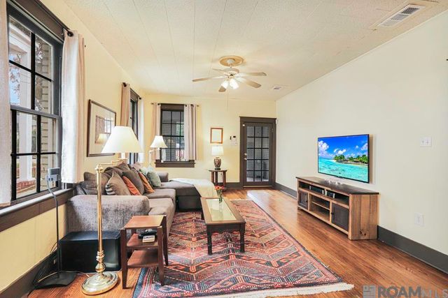 262 Lovers Ln, Baton Rouge, LA 70806