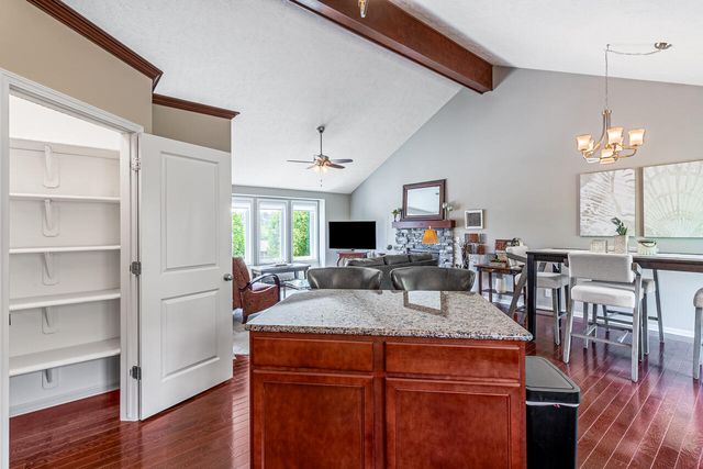 412 SABRINA Circle, Council Bluffs, IA 51503
