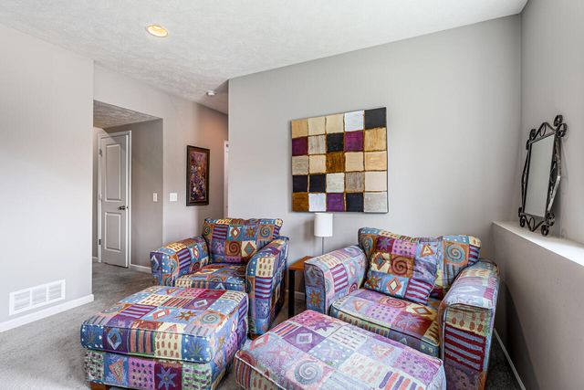 412 SABRINA Circle, Council Bluffs, IA 51503