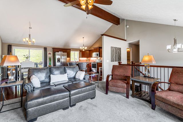 412 SABRINA Circle, Council Bluffs, IA 51503
