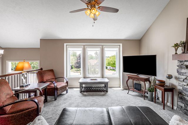 412 SABRINA Circle, Council Bluffs, IA 51503