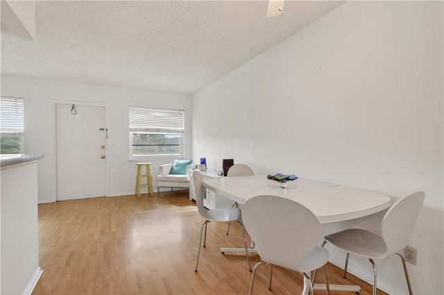 68 Royal Oak Court 204, Vero Beach, FL 32962