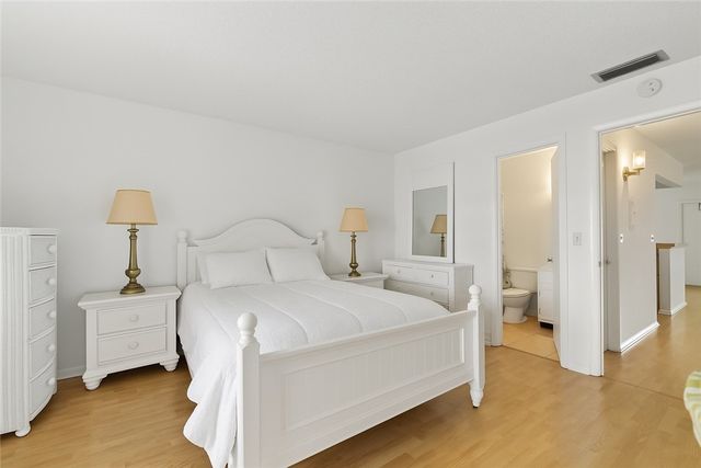 68 Royal Oak Court 204, Vero Beach, FL 32962