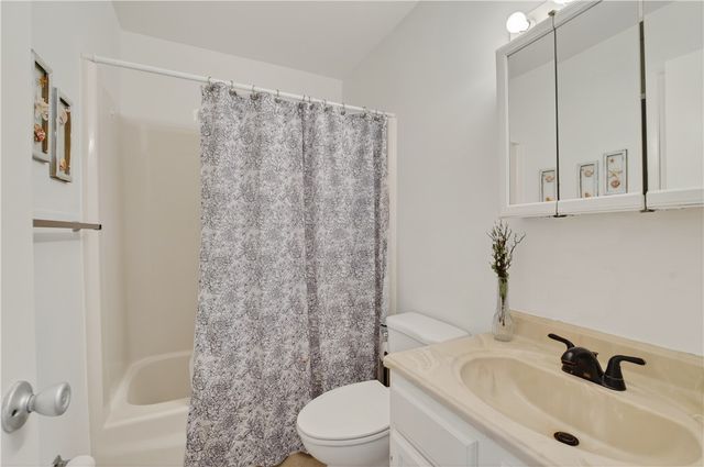 68 Royal Oak Court 204, Vero Beach, FL 32962