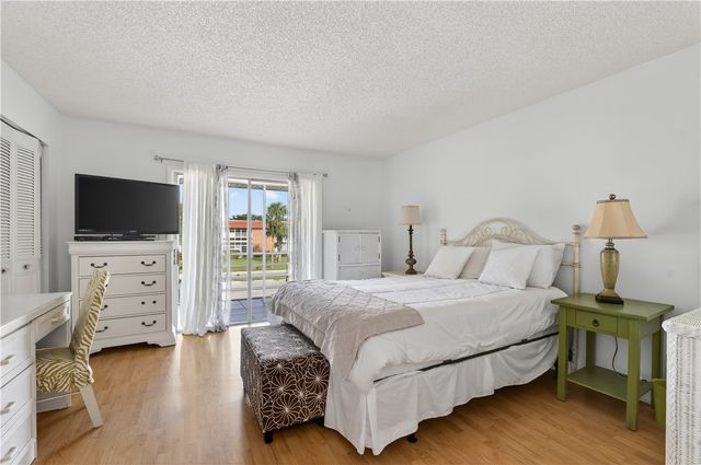 68 Royal Oak Court 204, Vero Beach, FL 32962