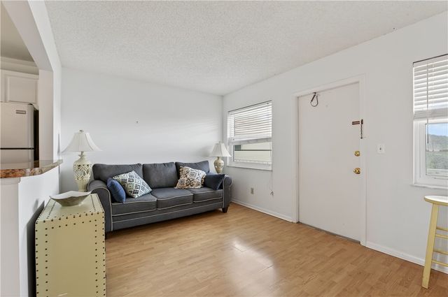 68 Royal Oak Court 204, Vero Beach, FL 32962