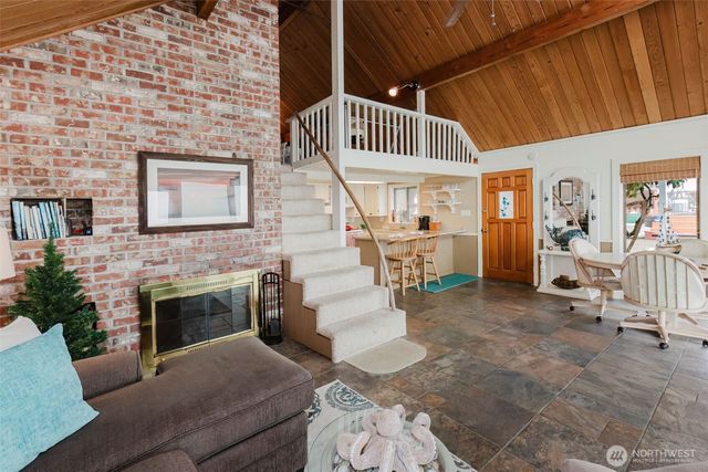 10271 NE North Shore Road, Belfair, WA 98258