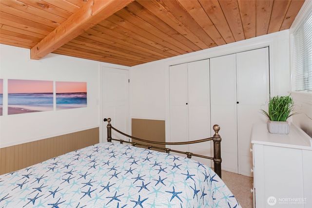 10271 NE North Shore Road, Belfair, WA 98258