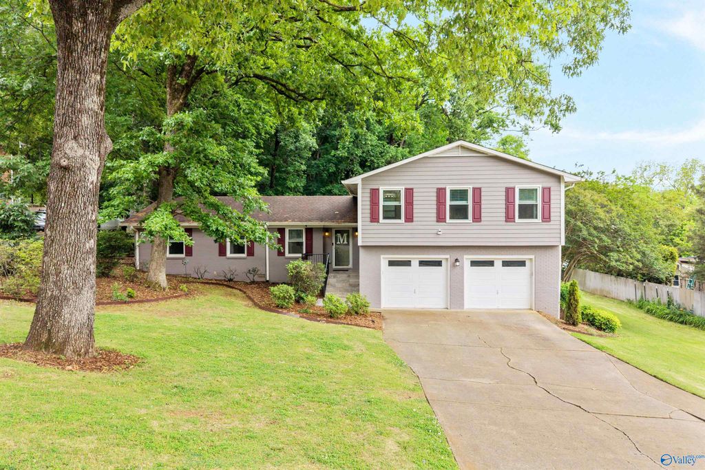 104 Oddo Lane SE, Huntsville, AL 35802