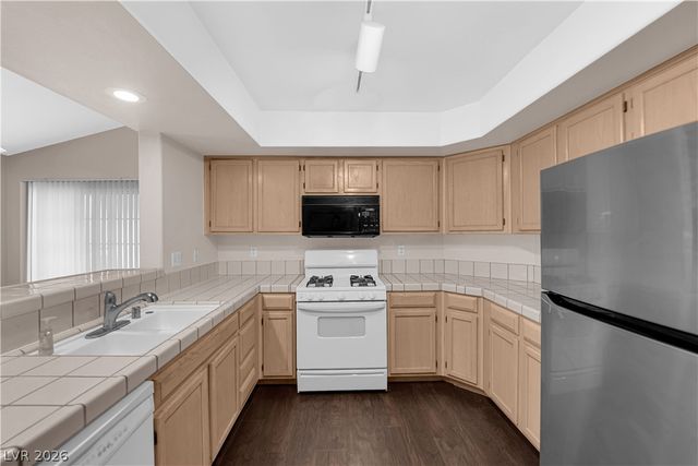 7950 West Flamingo Road 2019, Las Vegas, NV 89147