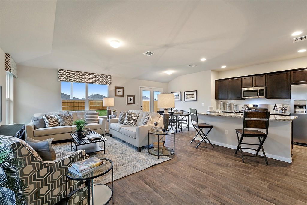 500 Cassandra DR, Hutto, TX 78634
