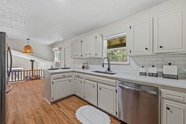 12 County Road 3891 S, Cleveland, TX 77328