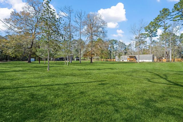 12 County Road 3891 S, Cleveland, TX 77328