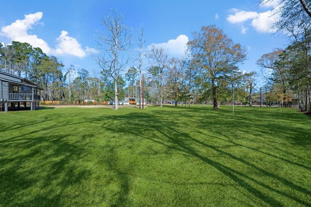 12 County Road 3891 S, Cleveland, TX 77328