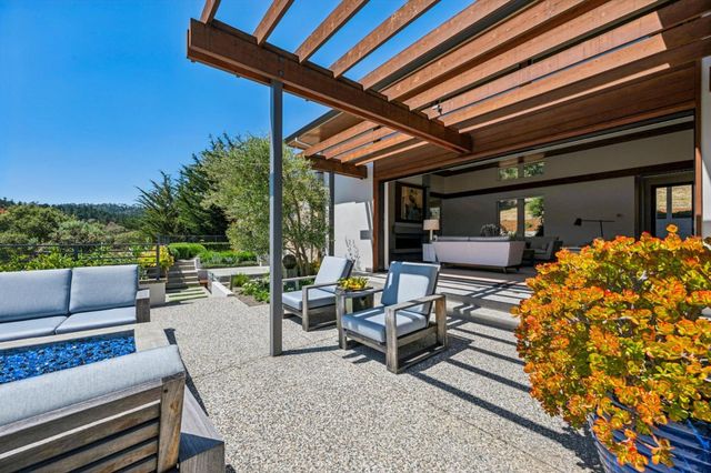 7536 Canada Vista Way, Monterey, CA 93940