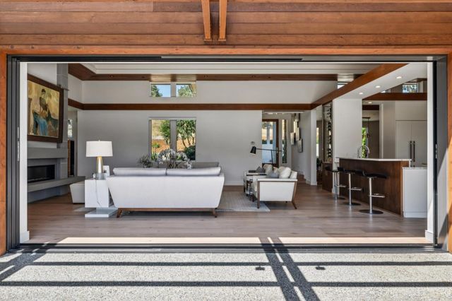 7536 Canada Vista Way, Monterey, CA 93940
