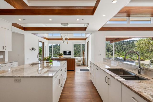 7536 Canada Vista Way, Monterey, CA 93940
