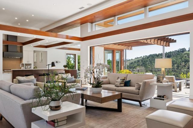 7536 Canada Vista Way, Monterey, CA 93940
