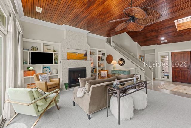 3 Fairway Winds Pl, Hilton Head Island, SC 29928