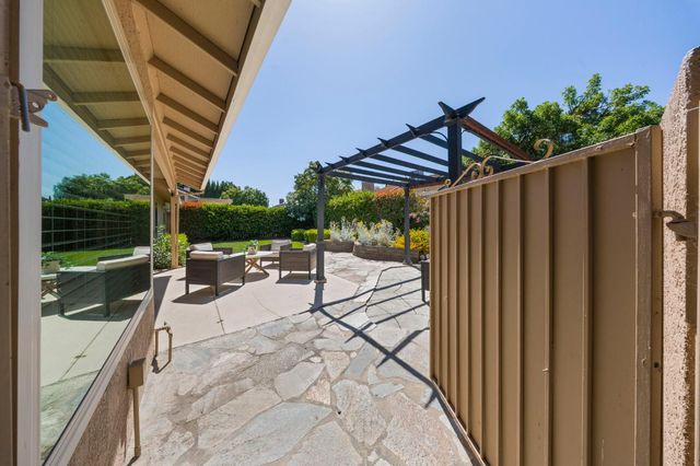 2816 Habsburg Cir, Modesto, CA 95356