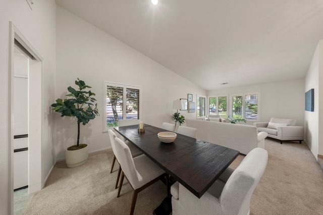 2816 Habsburg Cir, Modesto, CA 95356