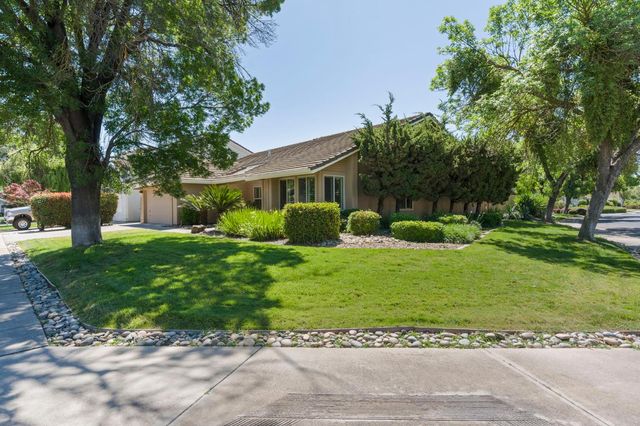 2816 Habsburg Cir, Modesto, CA 95356